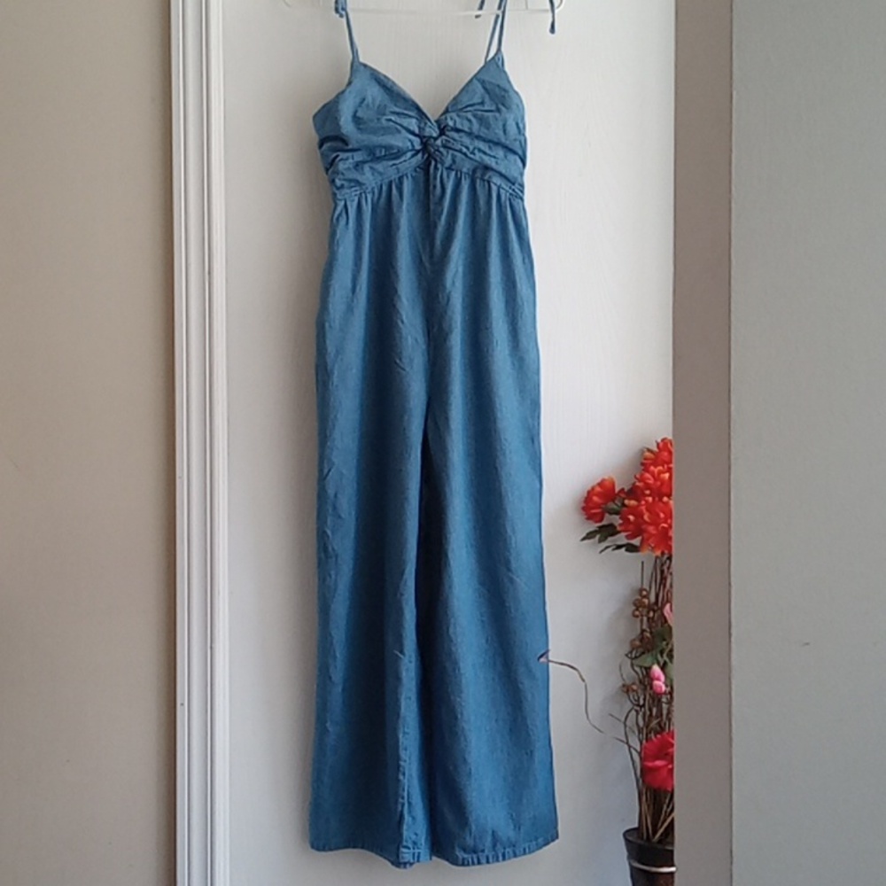 ⭐️ Host Pick⭐️ Old Navy | Denim Shoulder Tie Jumpsuit / Romper - Picture 4 of 8